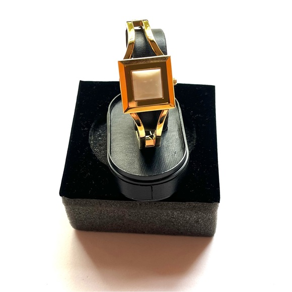 Avon Photo Locket Bangle Watch - New in Box main image 5